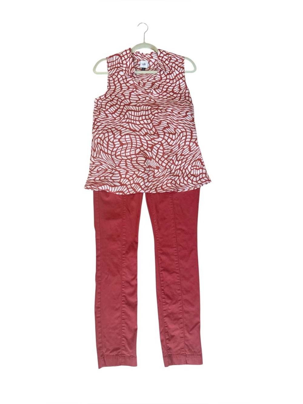 CAbi Sleeveless Collared V-Neck Top in burnt orange and white/cream - Picture 2 of 6